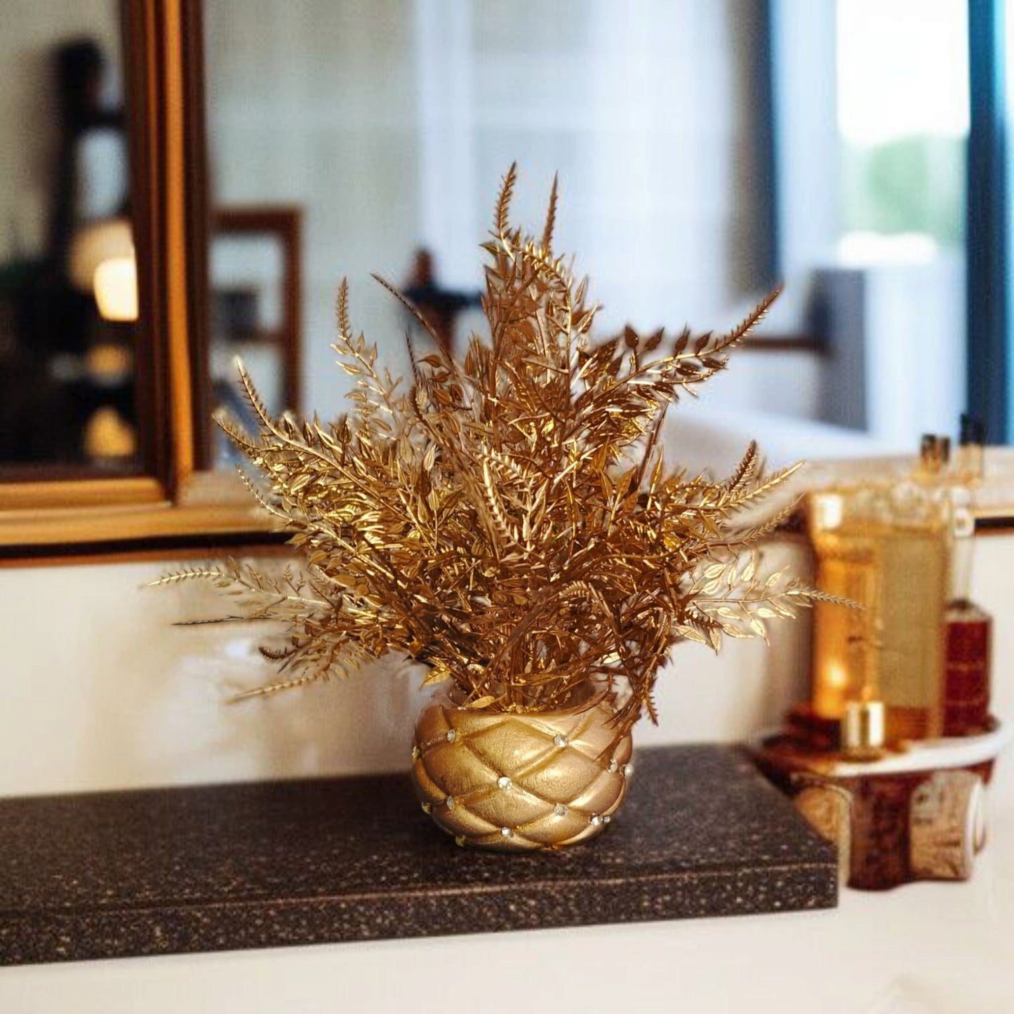 Set of 2 Golden vases with golden flowers